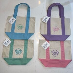 Trader Joes Limited Edition 2025 Mini Pastel Tote Set